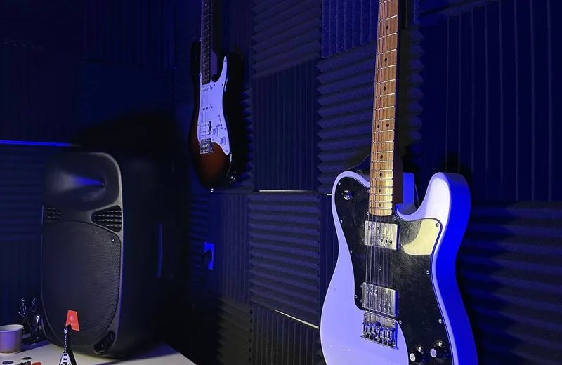 Електрогітари в MusFam Studio